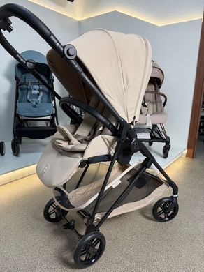 Прогулочная коляска Cybex Melio Carbon 2026 Сandy pink с бампером (Сайбекс Мелио)