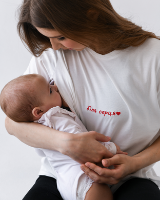 Футболка для годування